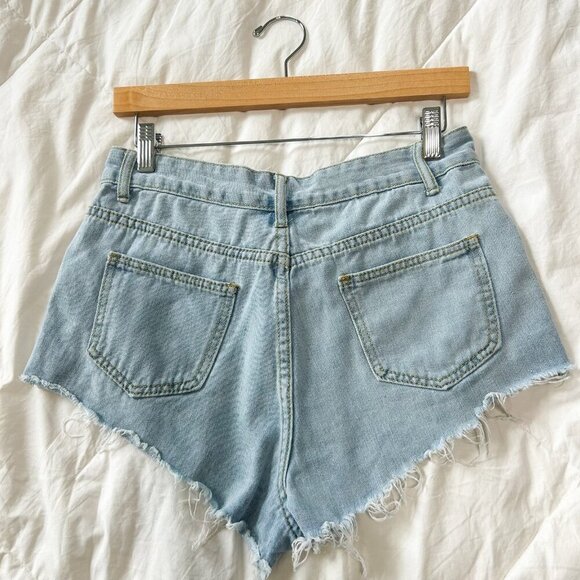 SHEIN High Rise Distressed Denim Shorts Women’s Size 6 Light Wash 2” Inseam - Picture 5 of 5